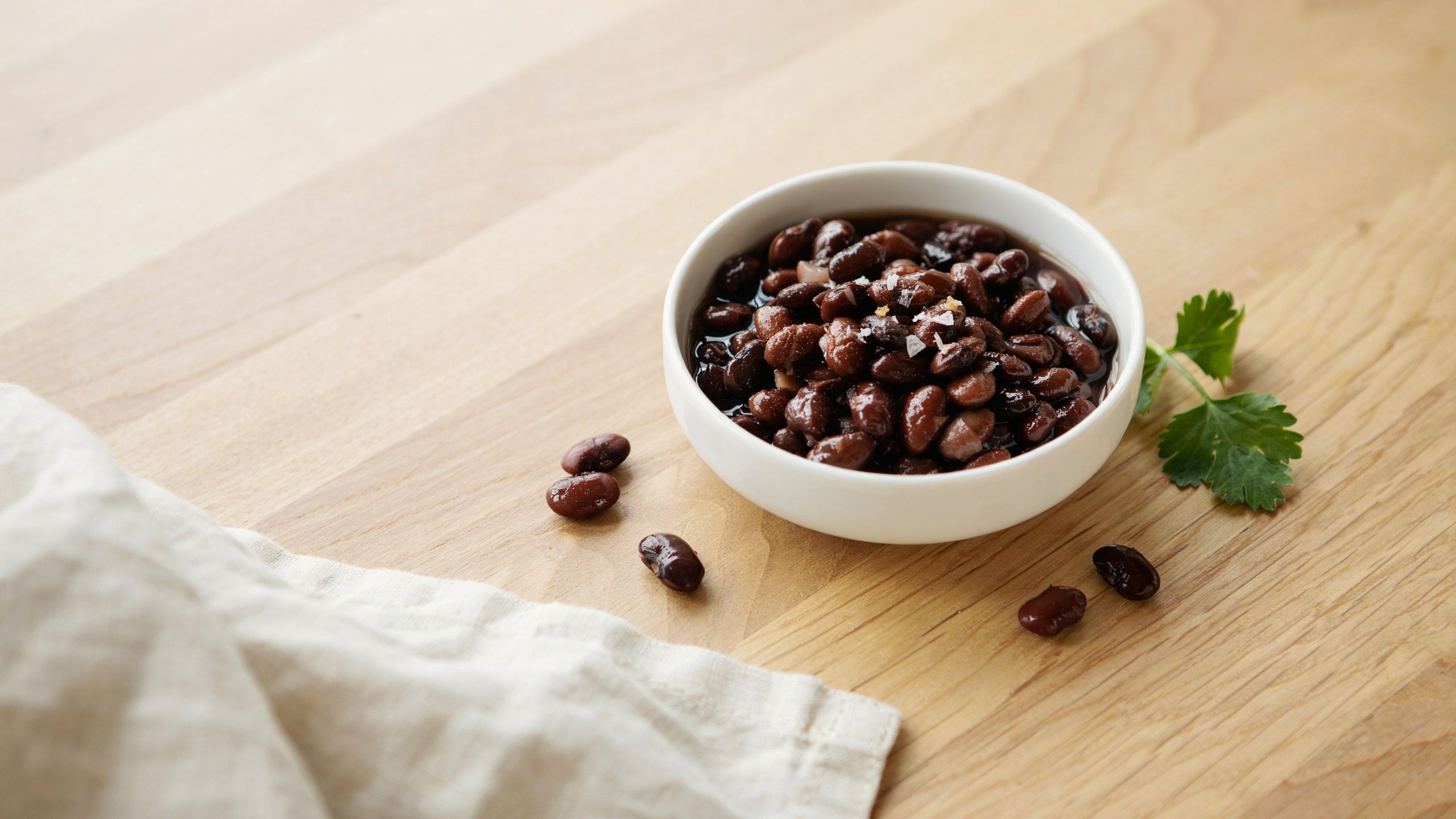 Cooked black beans in a bowl